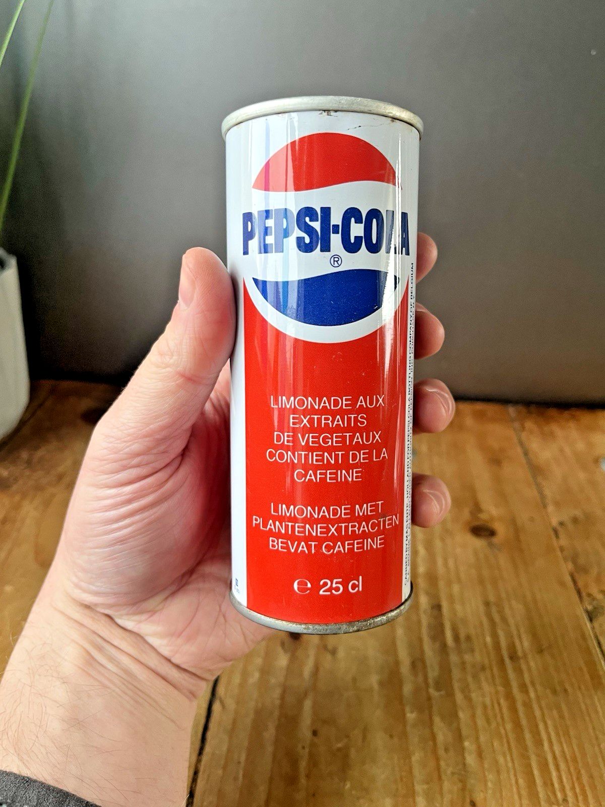 photo for sale Rare Vintage 80's Empty Sealed Pepsi Cola 25cl Soda Drinks Coke Can Fridge Prop