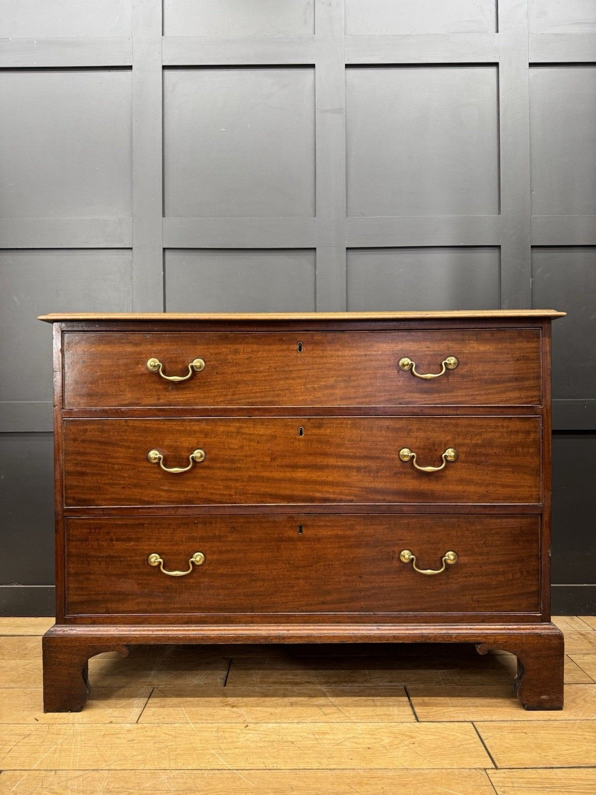 795.0 Antique Mahogany Chest Of Drawers / Bedroom Storage / Victorian Georgian photo