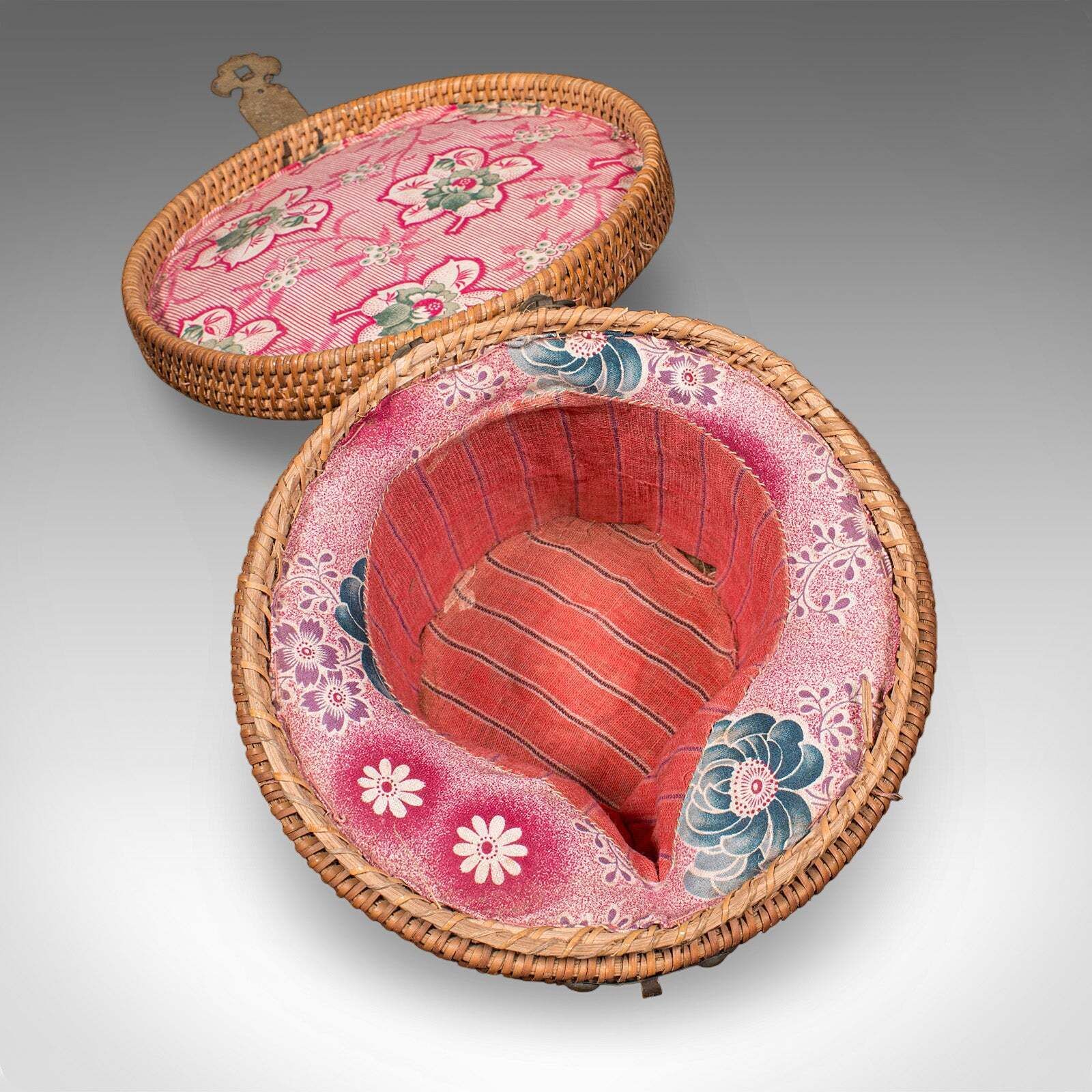 photo furniture Antique Famille Rose Teapot, Oriental, Ceramic Chá Pot, Wicker Case, Circa 1920