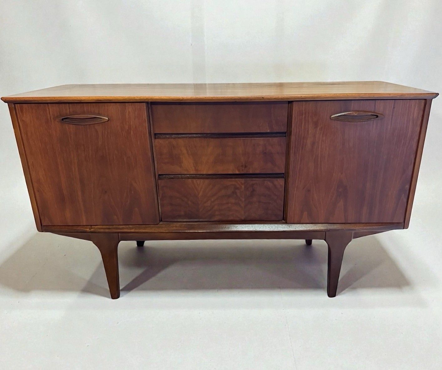 Vintage Jentique Teak Sideboard – Mid Century Cabinet With Cupboards & Drawers