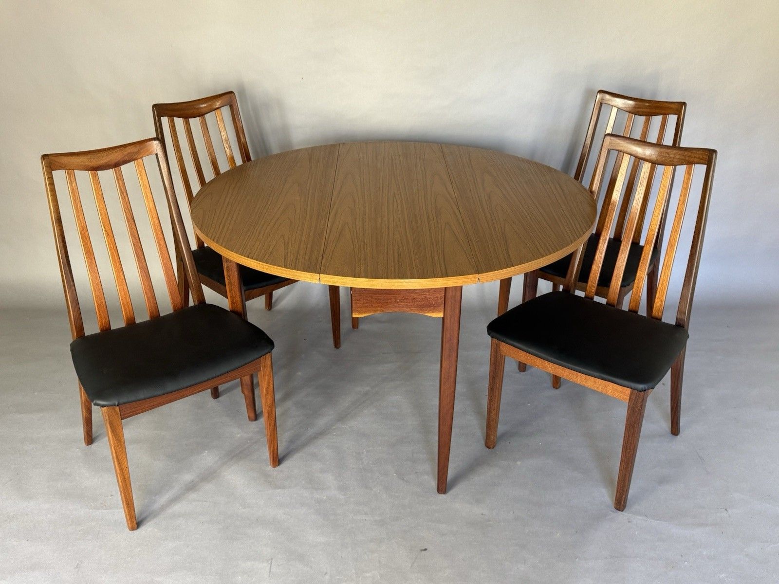 Mid Century Extending Drop Leaf Round Dining Table & Four Chairs photo Furniture