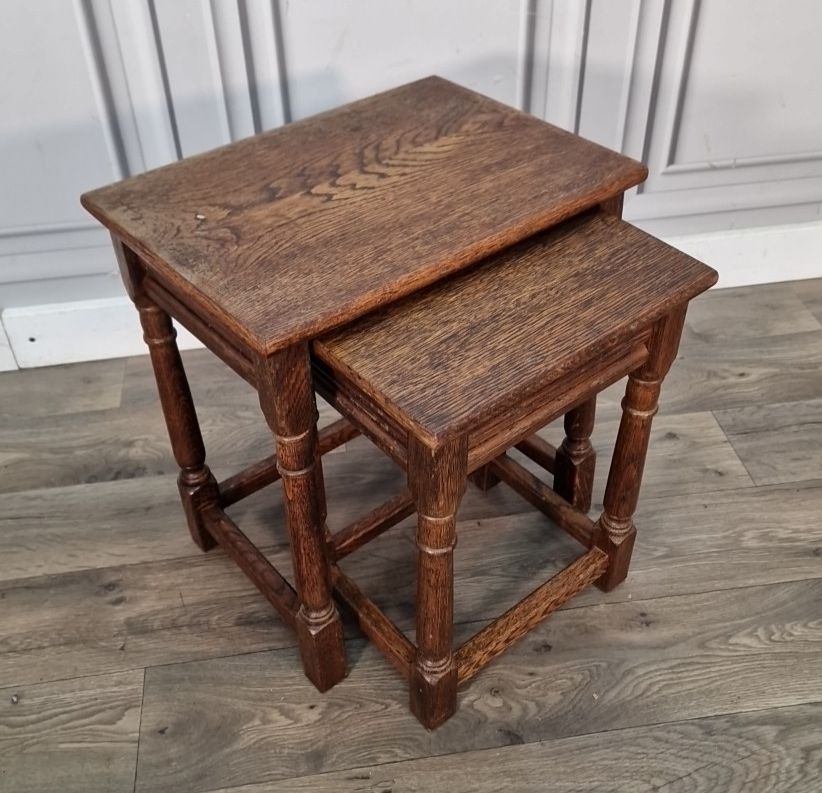 Antique Nest Of Tables Oak Wooden Turned Legs Arts & Crafts Side Lamp Vintage photo furniture