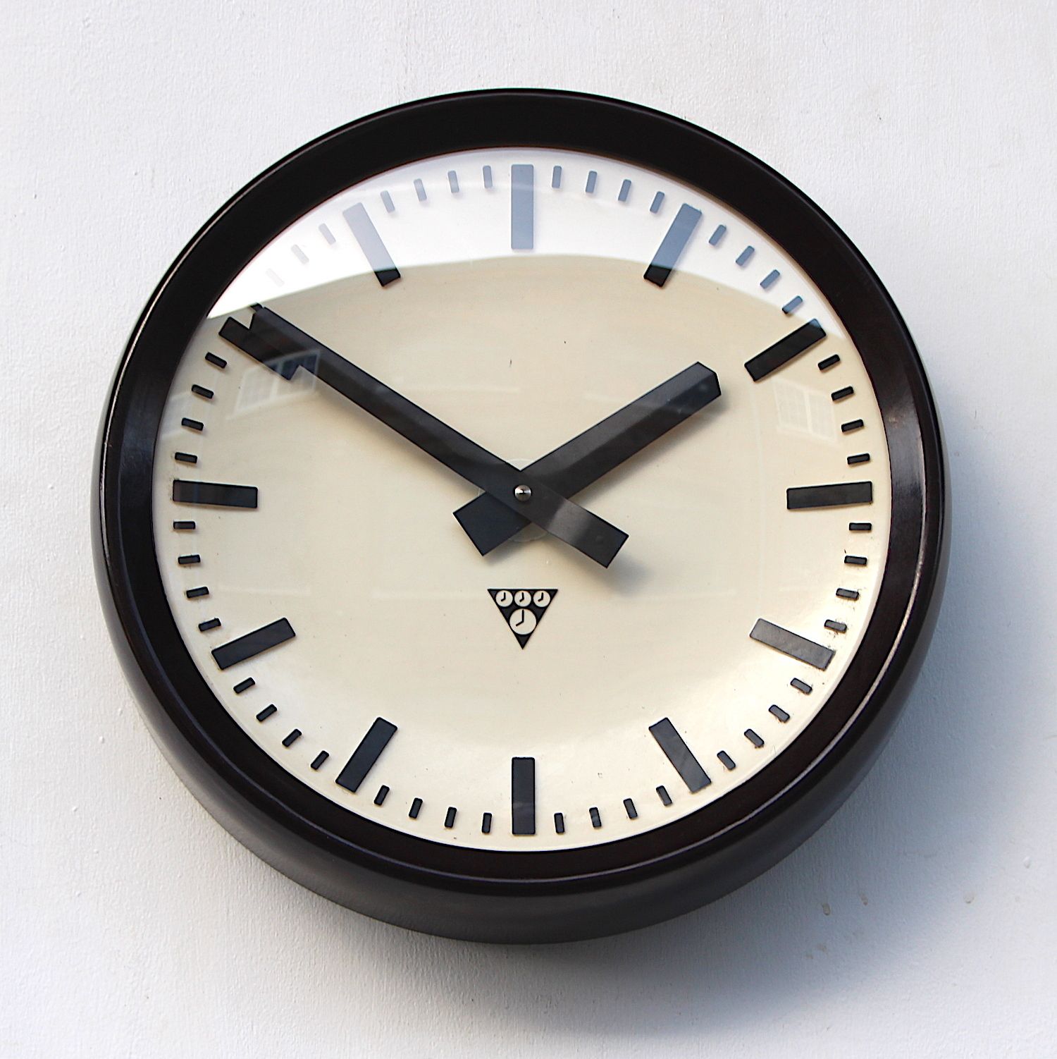 1970s Czech Bakelite Office/Commercial Industrial Wall Clock. Fully Guaranteed. London Timepiece. photo Home Decor