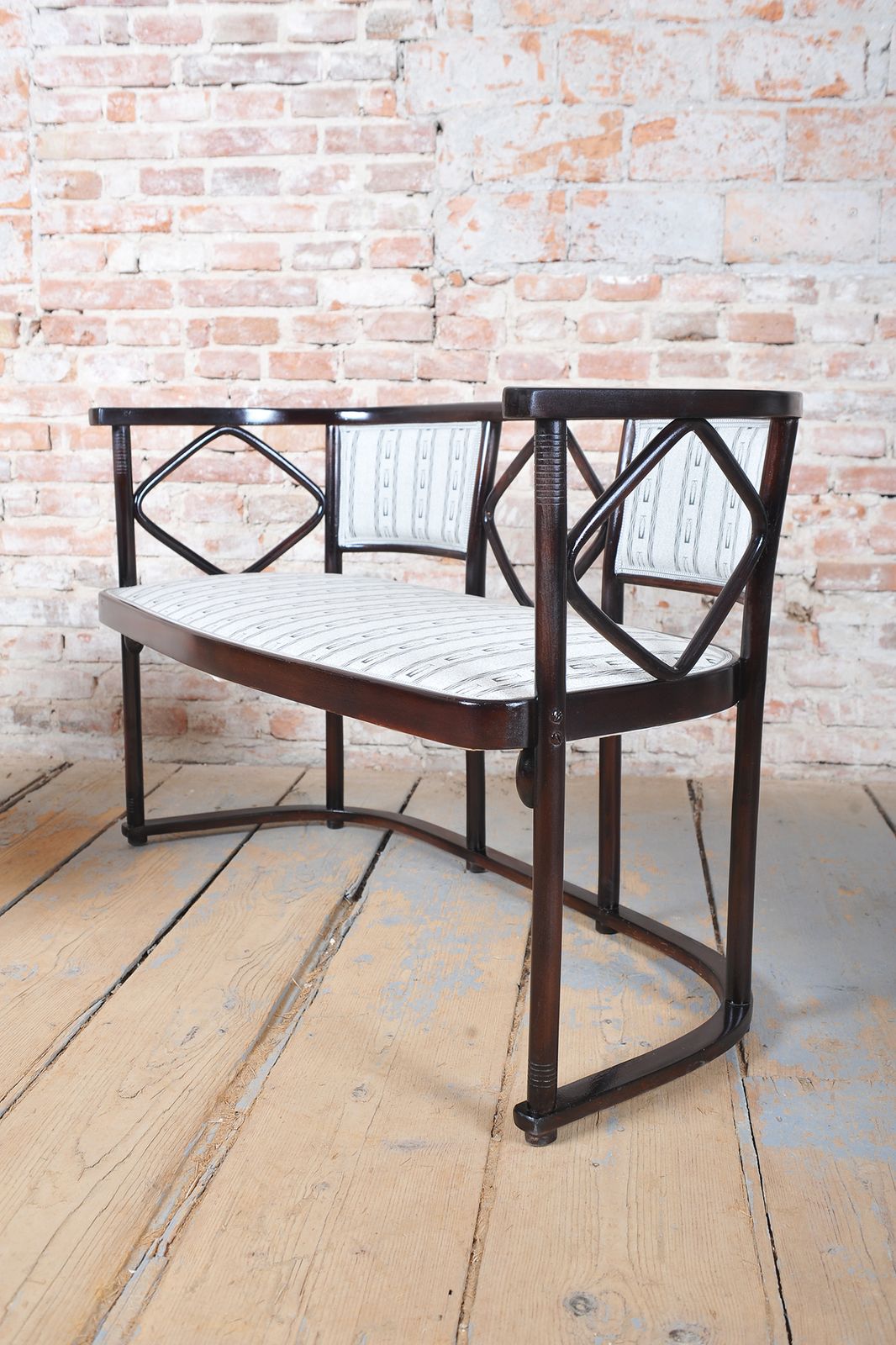 Restored Art Nouveau Seating Set, By J.F.M. Hoffmann, Beech, Austria, 1910s photo vinterior
