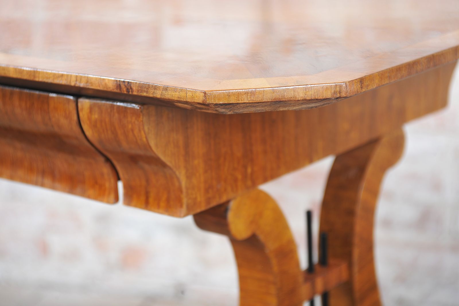 photo vinterior Restored Biedermeier Writing Desk, Walnut, Reived Polish, Austria, 1820s