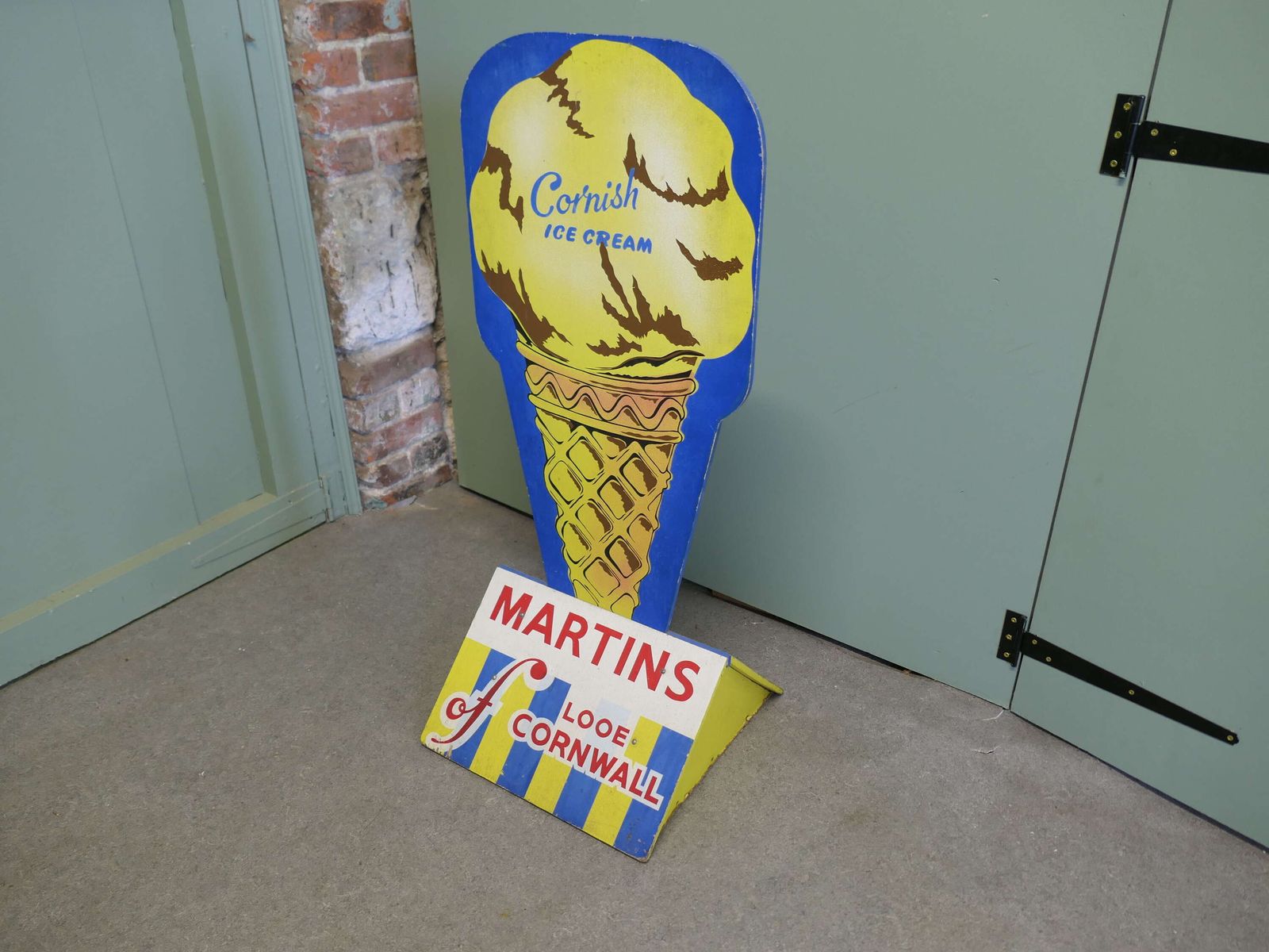 Ice Cream Advertising Sign, Funky Quirky Nostalgic photo 660.0