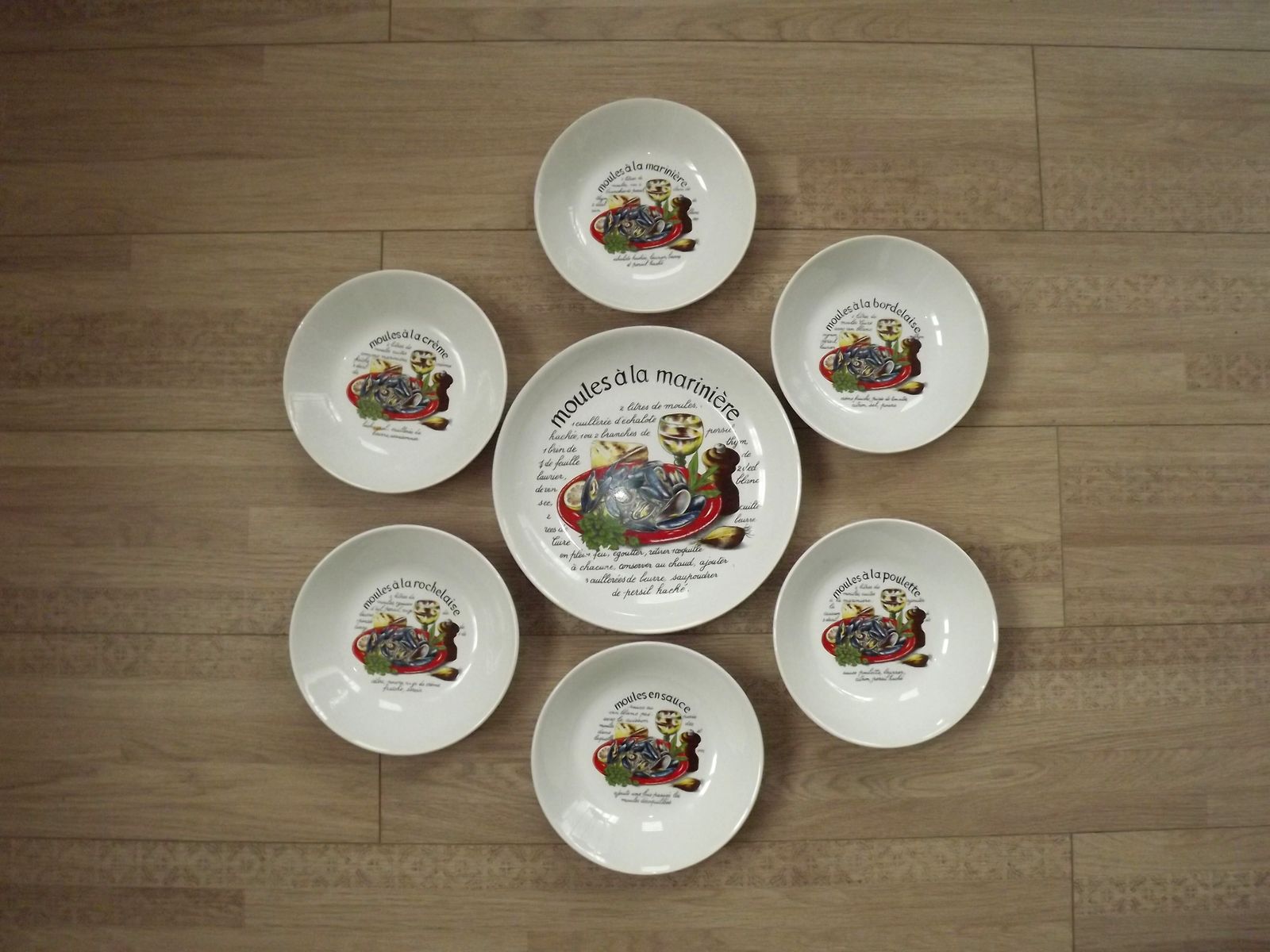 Set Of 6 Moulin Des Loups France Ceramic Mussels Bowls & Large Server Dish photo furniture