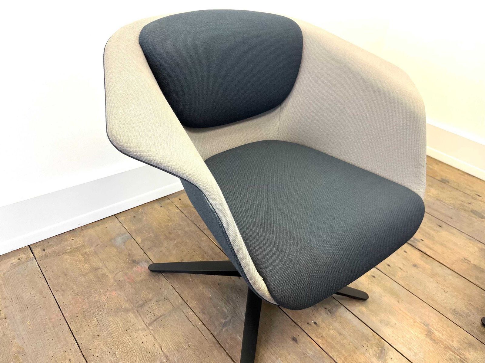 photo buy Sedus Lounge Set / Chairs & Table / Furniture Set