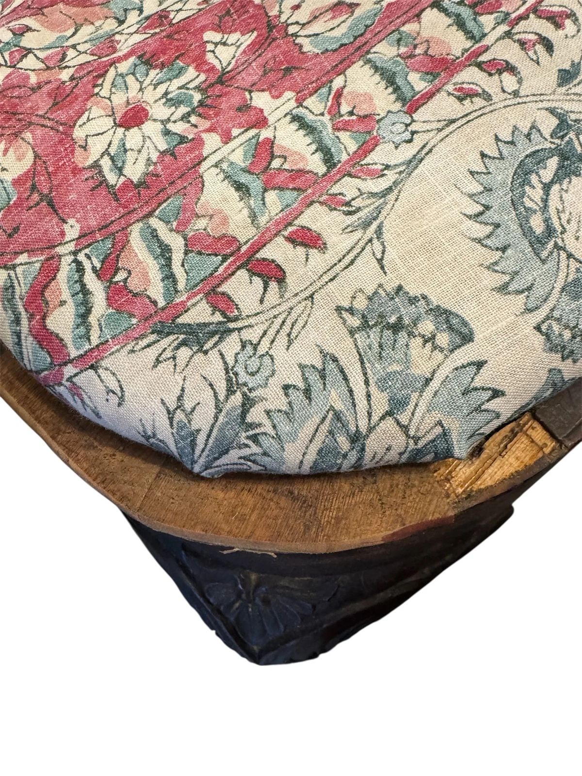 photo vintage Antique 18th Century Georgian Set Of Four Dining Chairs In The Manner Of Daniel Marot   Recovered Upholstery