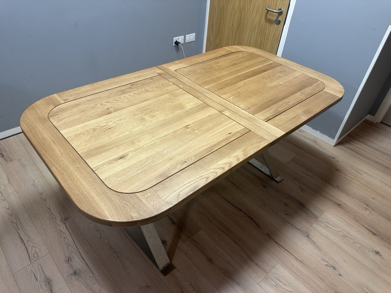 Oak Furnitureland Hercules Solid Natural Extending 10 Seator Dinning Table X Leg photo furniture