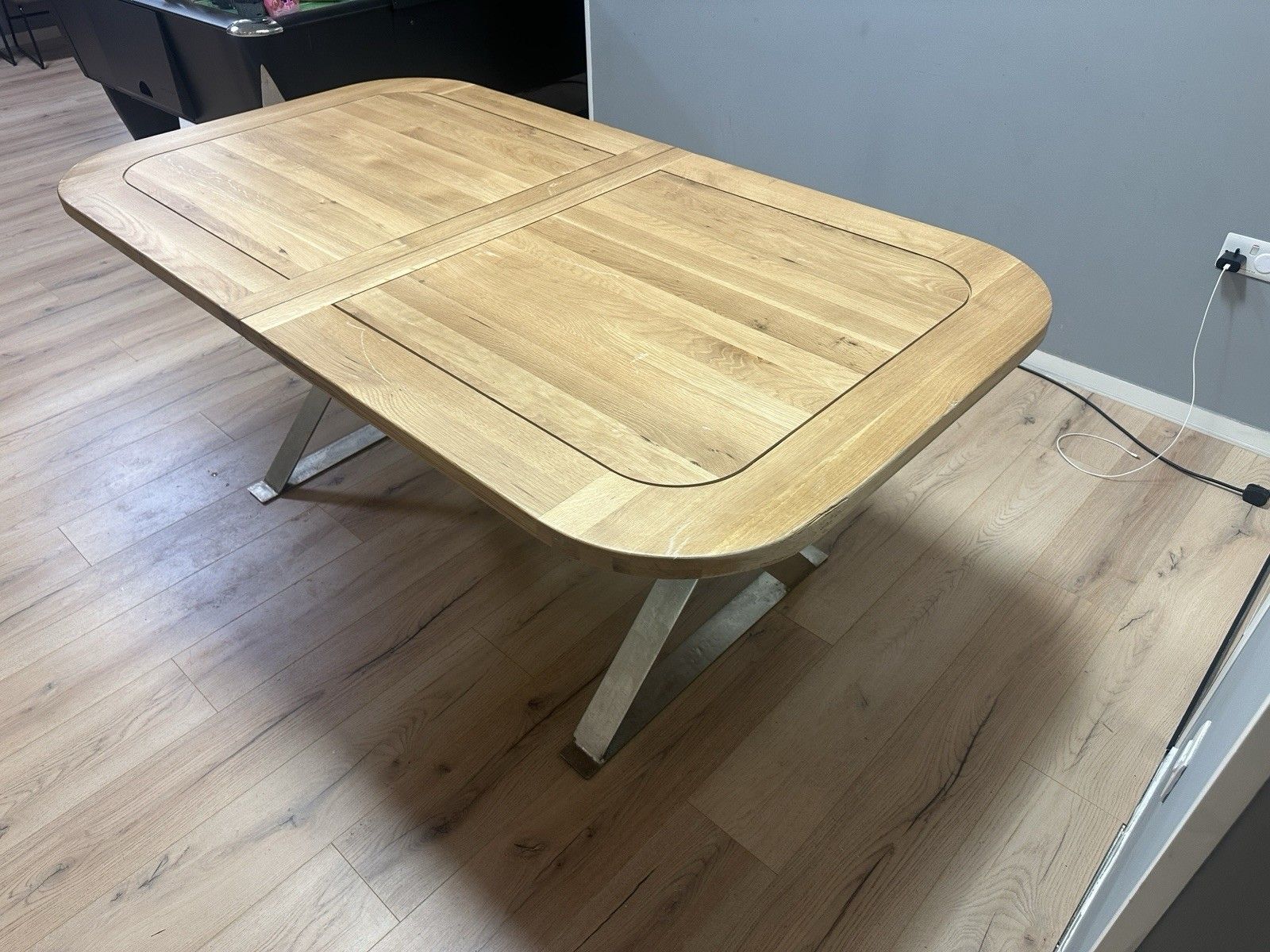 Oak Furnitureland Hercules Solid Natural Extending 10 Seator Dinning Table X Leg photo 365.0