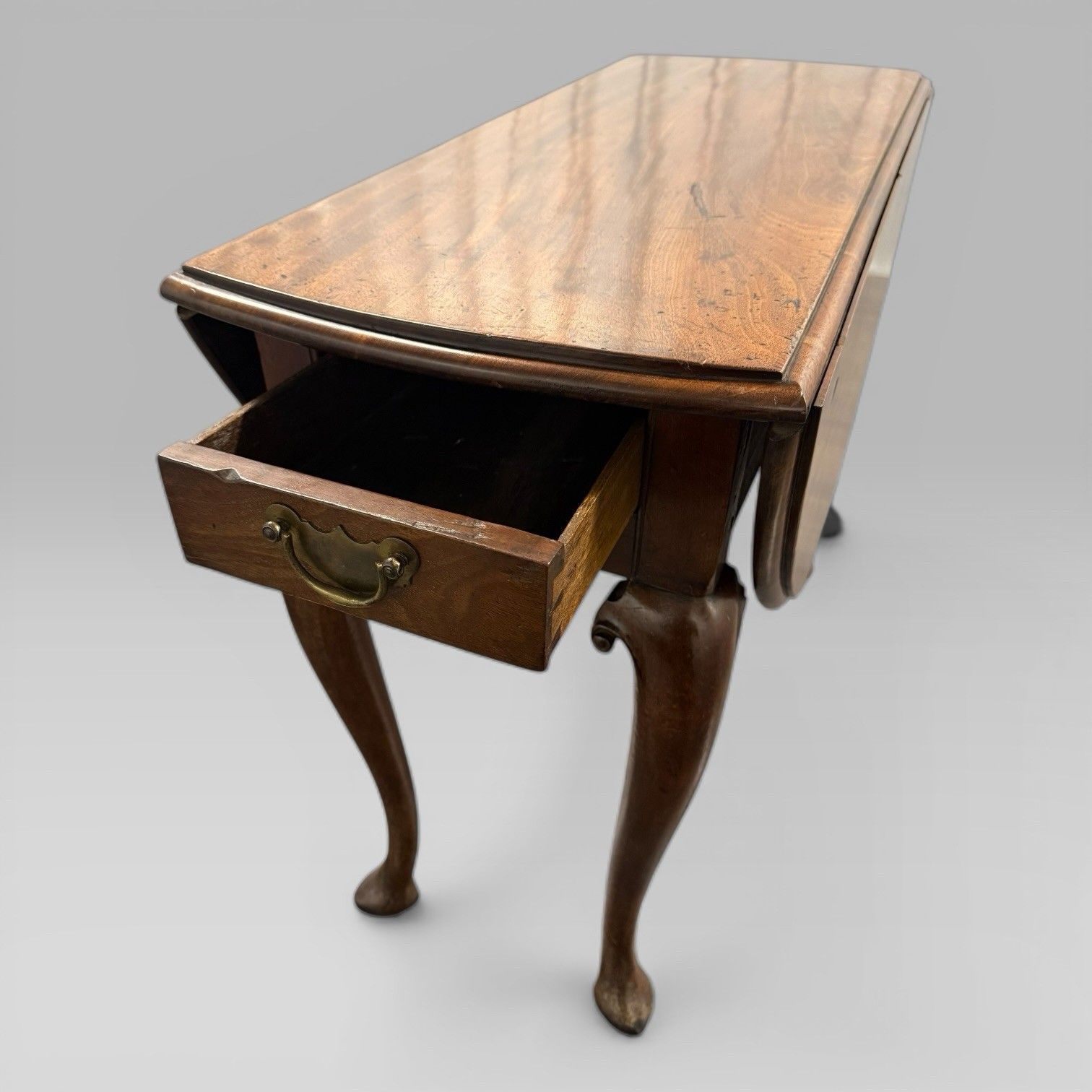 Antique George II Mahogany Oval Drop Leaf Dining Table (Georgian) photo vinterior