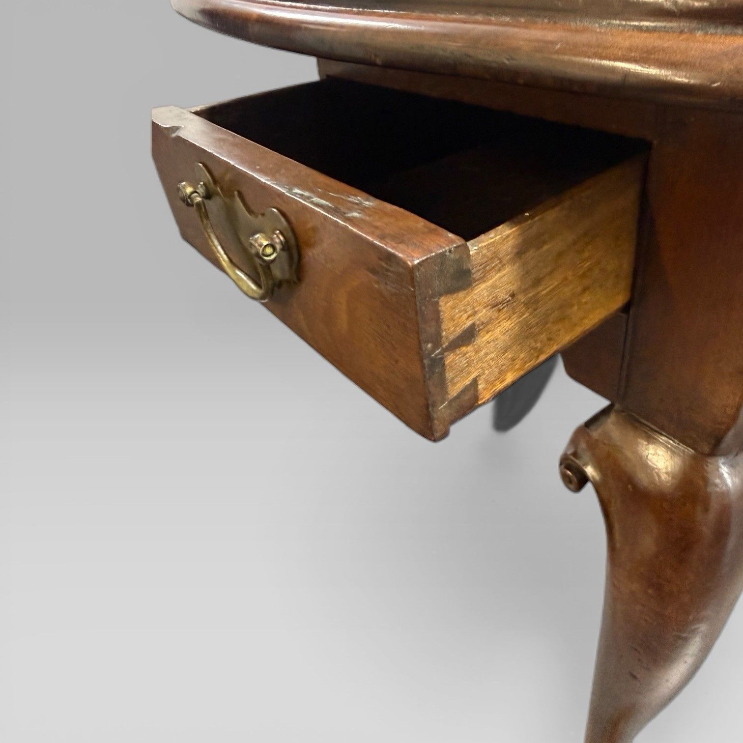 Furniture Antique George II Mahogany Oval Drop Leaf Dining Table (Georgian) photo