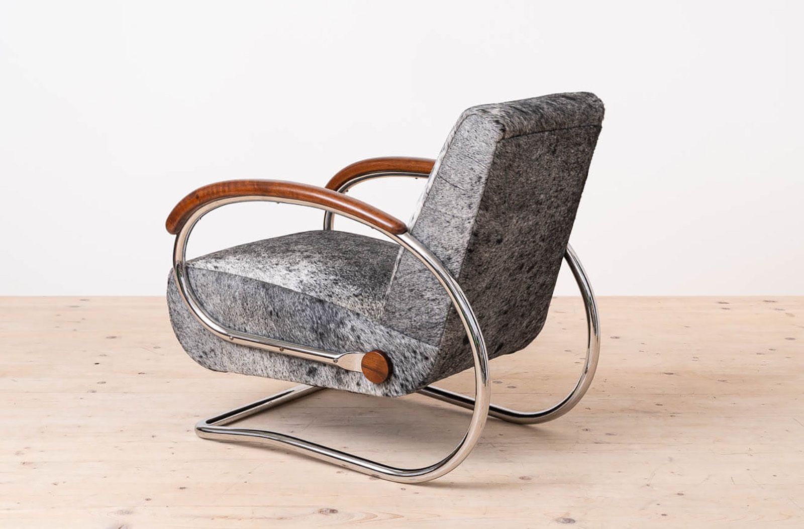 Iconic Armchair Model H221 Designed By Jindřich Halabala For Up Závody photo for sale
