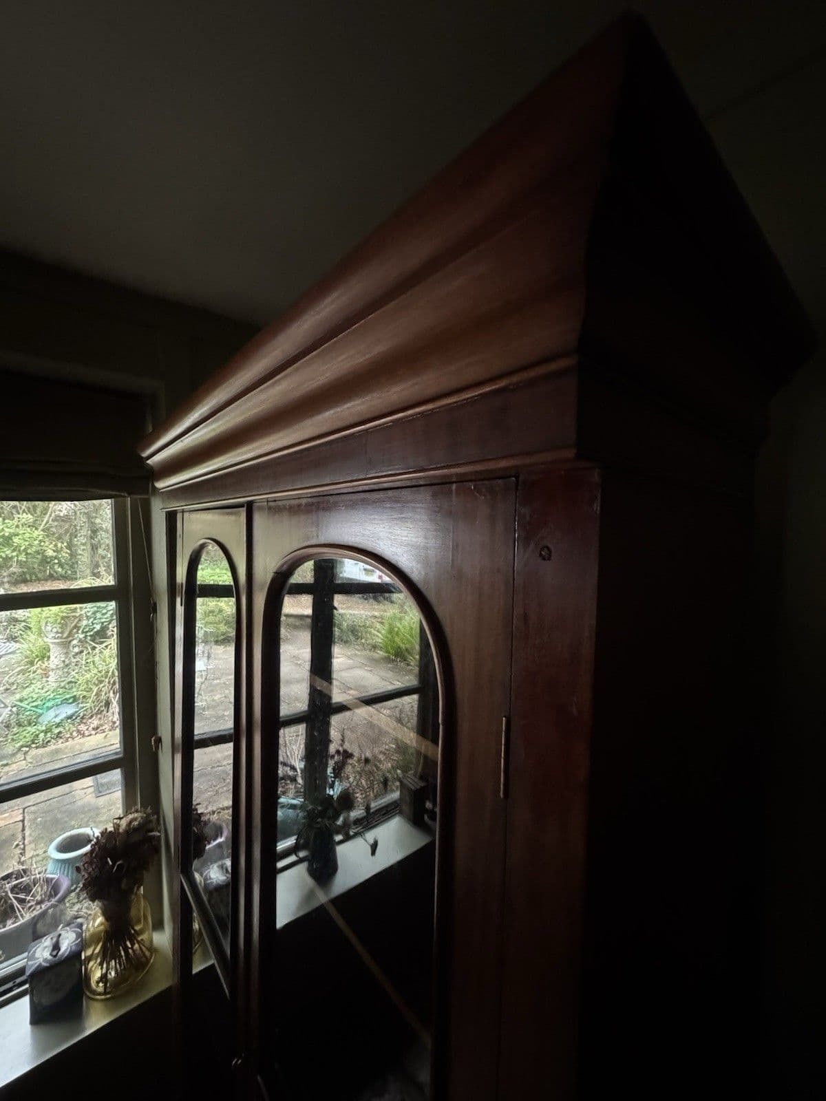 photo vintage Antique Victorian Mahogany Display China Bookcase Glazed Cabinet