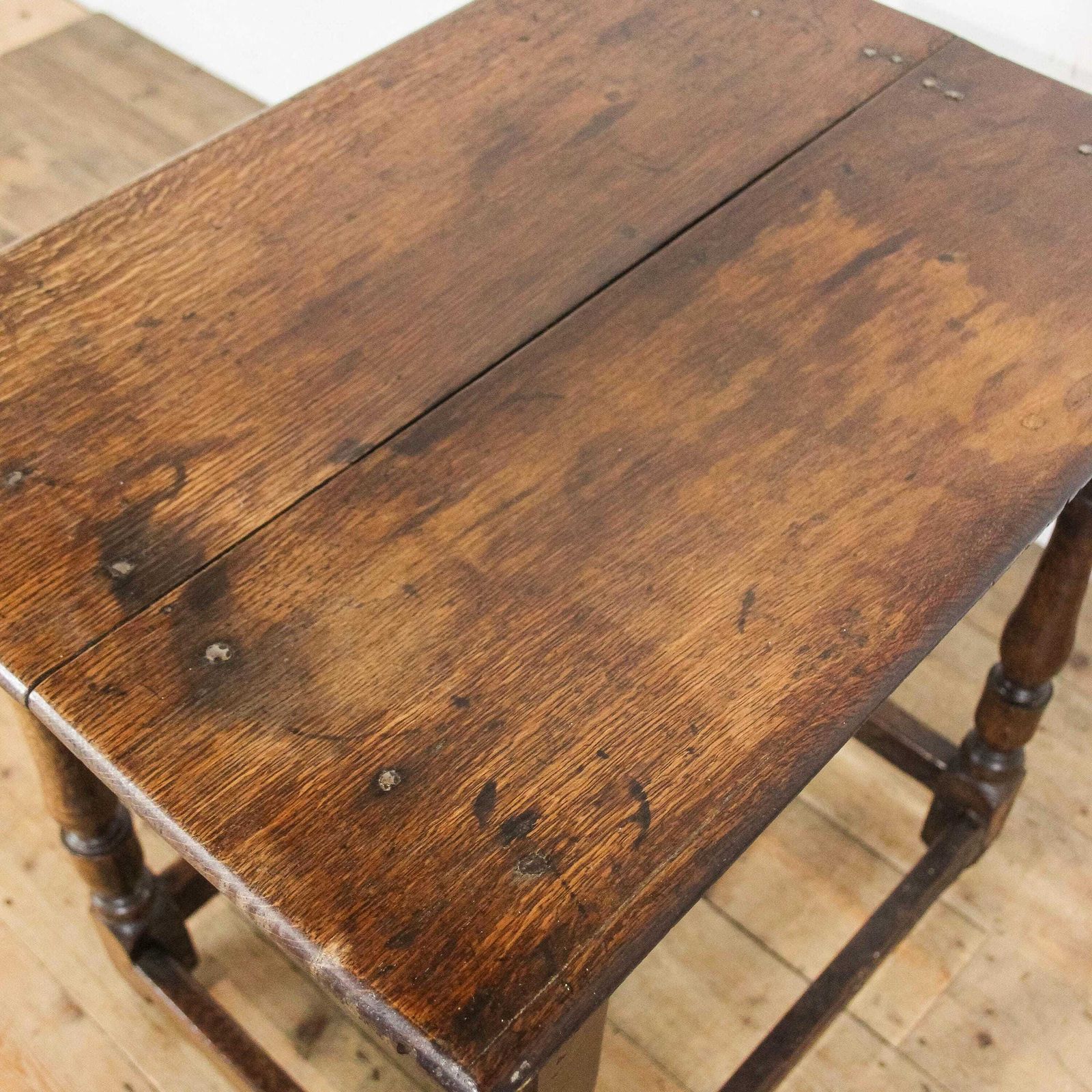 photo furniture Antique 18th Century Oak Side Table | Antique Tables | Antique Furniture | Antique Side Table