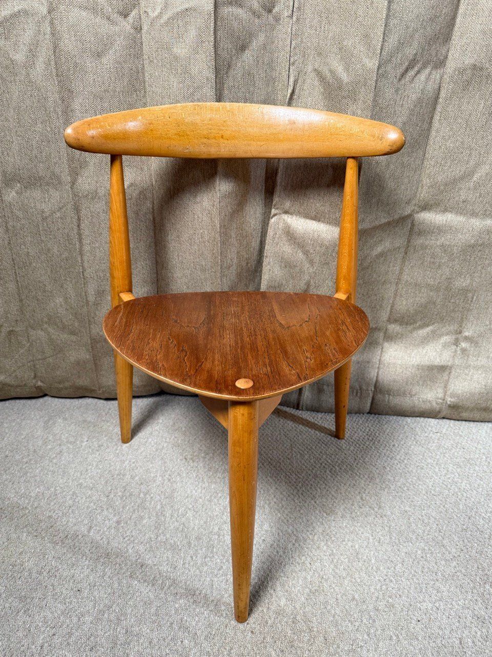 Set Of 6 Hans Wegner ‘Heart’ Chairs For Fritz Hansen, Danish Mid Century Modern photo Furniture