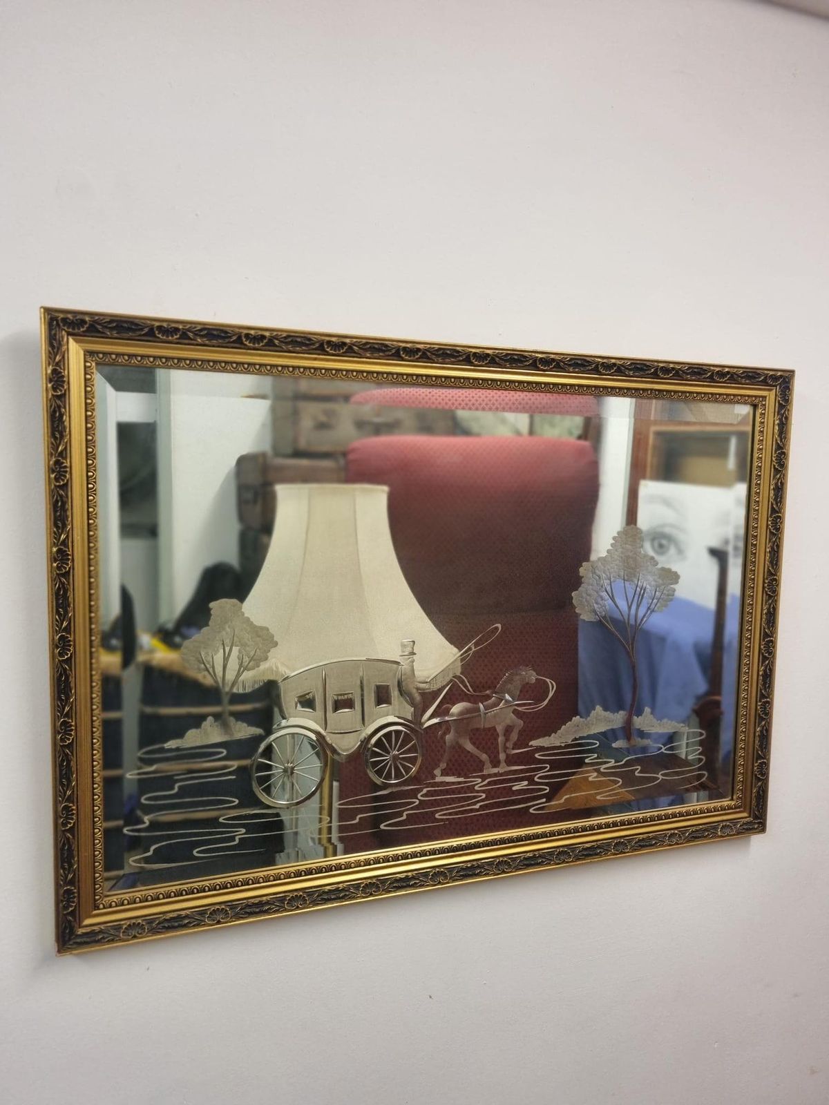 Vintage Decorative Wall Mirror / Etched Carriage Scene / C.1960–1970 / Gilt Frame
