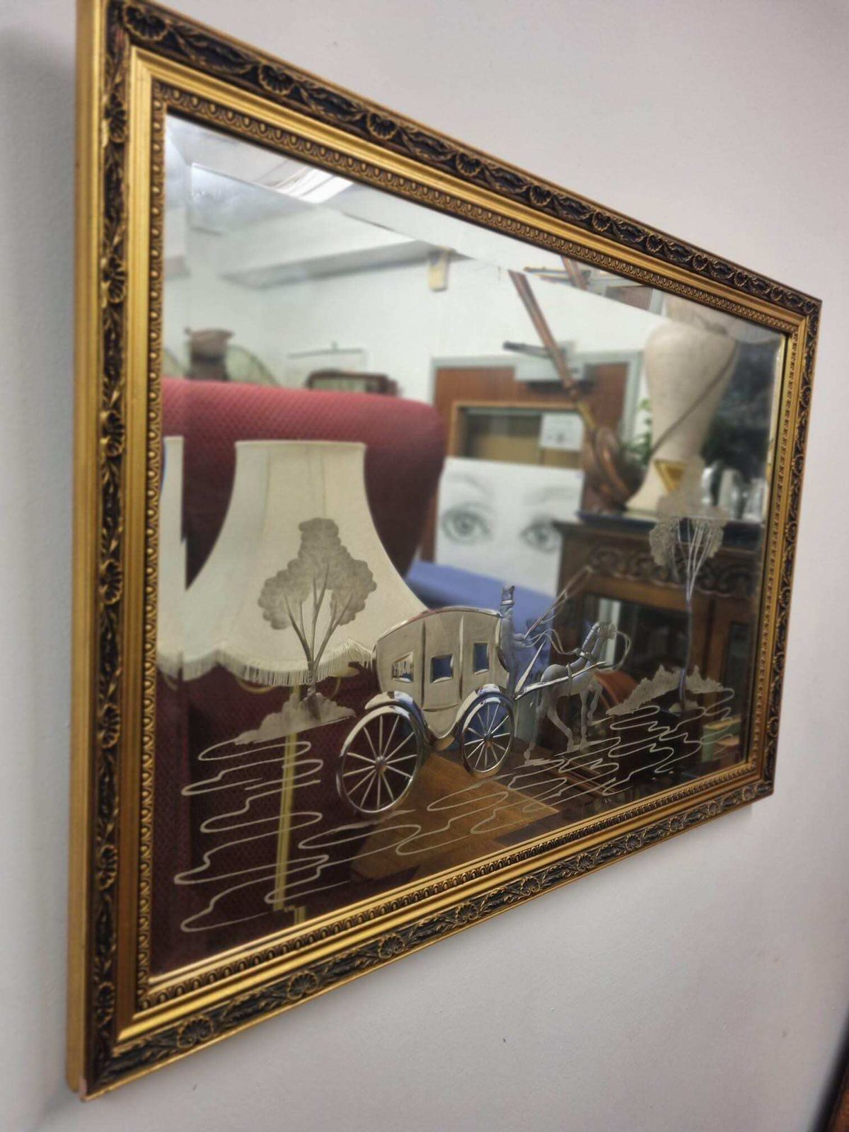 Vintage Decorative Wall Mirror / Etched Carriage Scene / C.1960–1970 / Gilt Frame photo vinterior