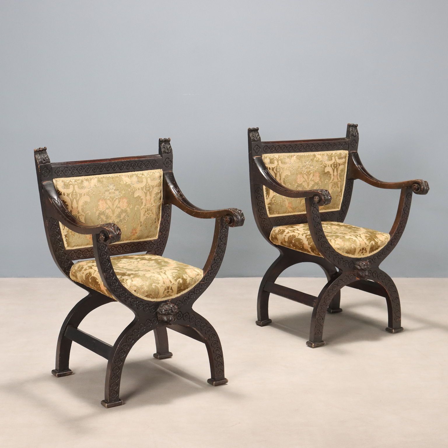Antique Chairs Savonarola Beech Carvings Italy XIX Century