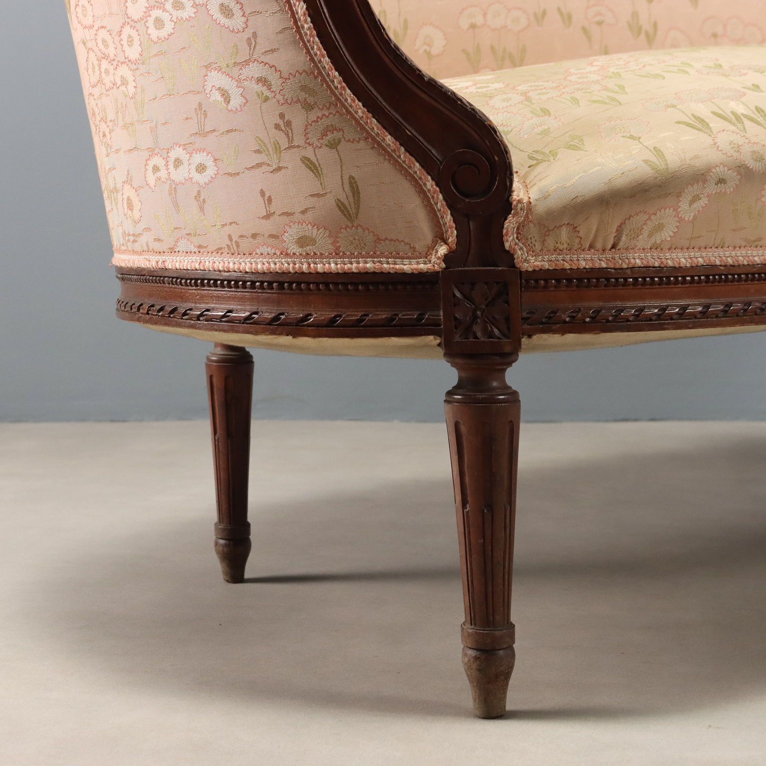 Sofa Neoclassical Style Walnut Carvings XIX Century photo vinterior