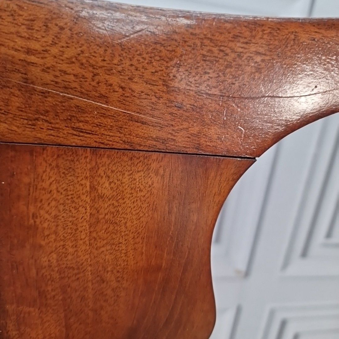 photo furniture Antique Dining Hall Chair Queen Anne Style Walnut Cabriole Leg Desk Bedroom