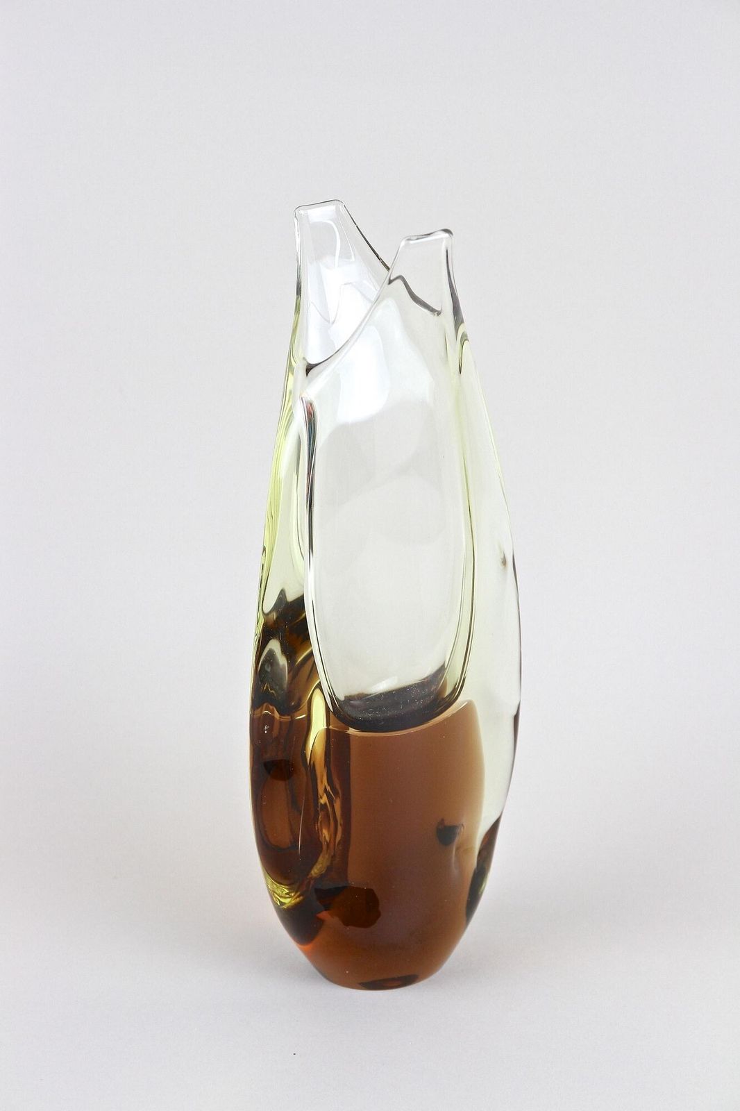 photo furniture 20th Century Murano Glass Vase   Amber/ Brown, Italy Ca. 1960