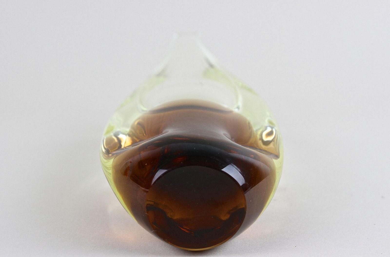 photo vintage 20th Century Murano Glass Vase   Amber/ Brown, Italy Ca. 1960