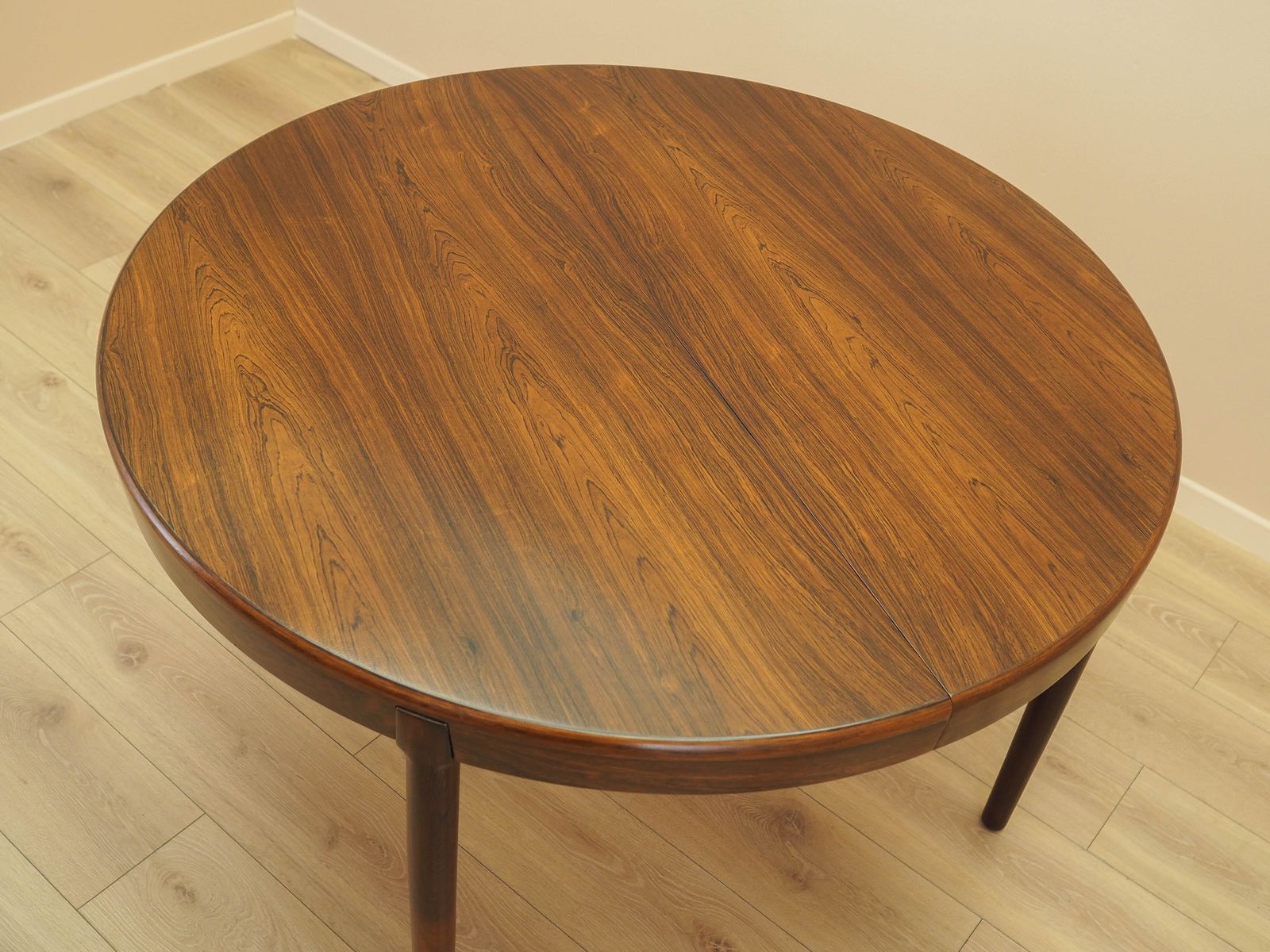 photo furniture Round Vintage Table  Danish Design 1960s Designer Harry østergaard  Manufacturer Randers Møbelfabrik