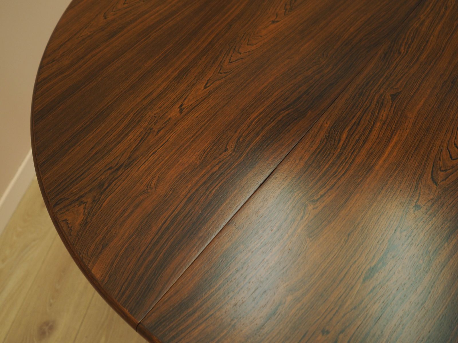 Meubels Ronde Vintage Tafel  Deens Design Ca. Jaren 1960  Ontwerper Harry østergaard  Fabrikant Randers Møbelfabrik photo