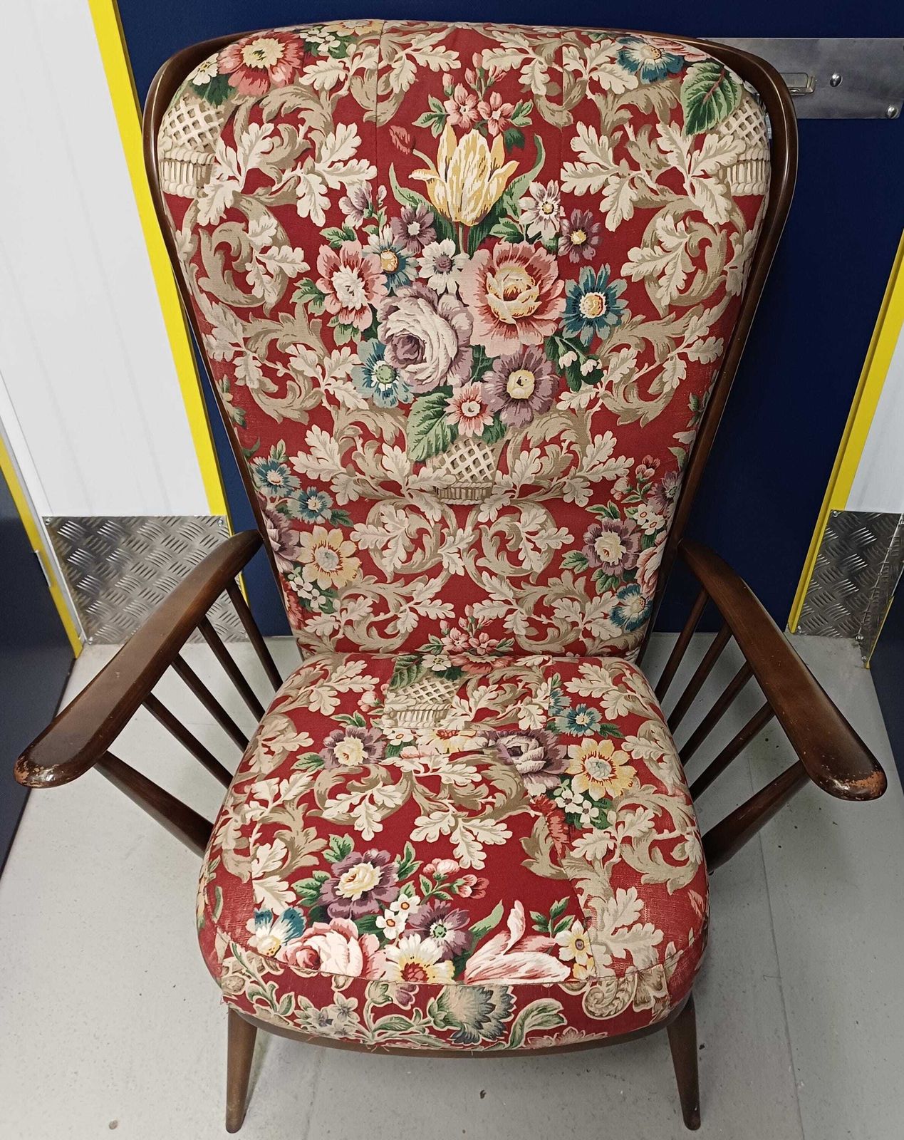 Ercol Evergreen 913 Lounge/Easy High Back Chair   Dark Finish To Frame   Free Delivery Within 50 Miles, Further "At Cost"