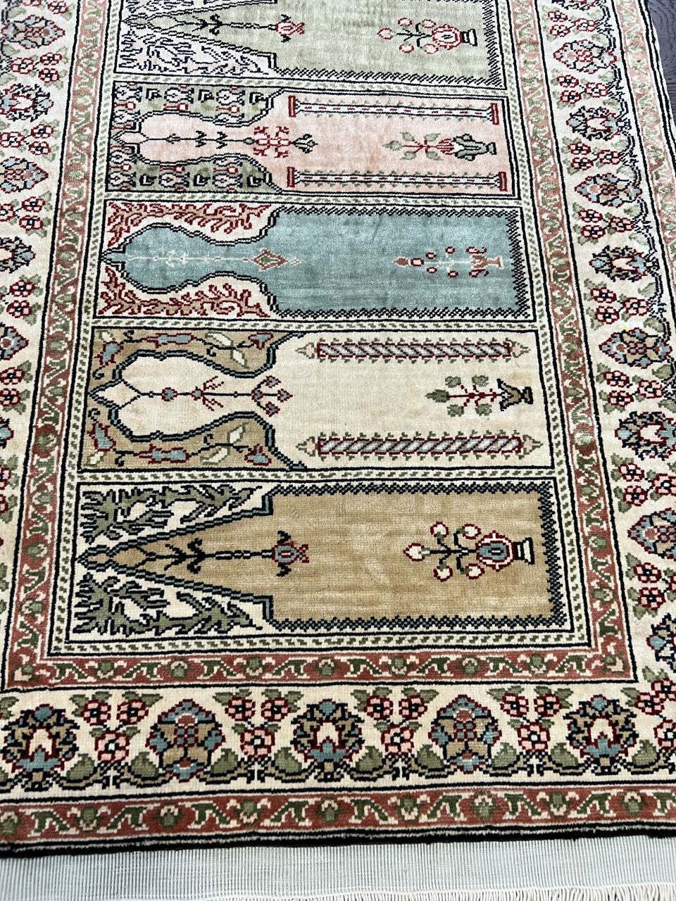 Turkish Saph Prayer Rug, 70 × 50 Cm (Circa 1940s–1950s) photo vinterior