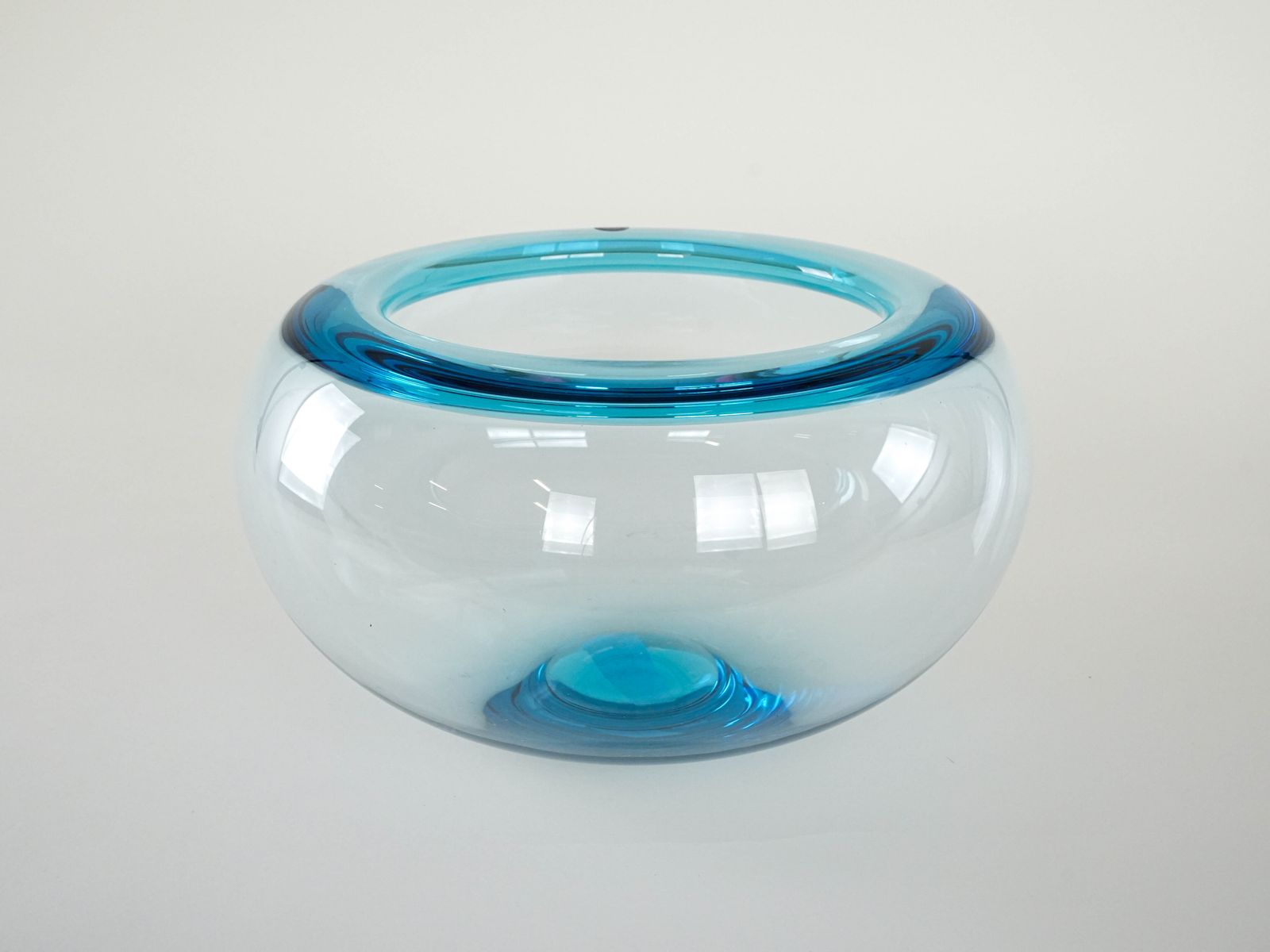 photo furniture Provence Bowl, Danish Design, 1950s, Designer: Per Lütken, Manufacturer: Royal Copenhagen
