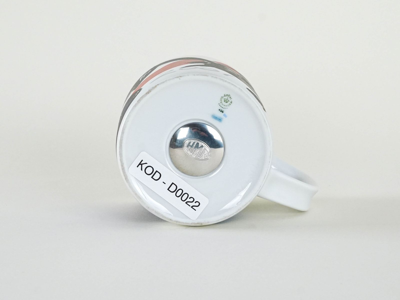 Porcelain Mug, Danish Design, 2001, Designer: Mogens Andersen, Manufacturer: Royal Copenhagen photo vinterior