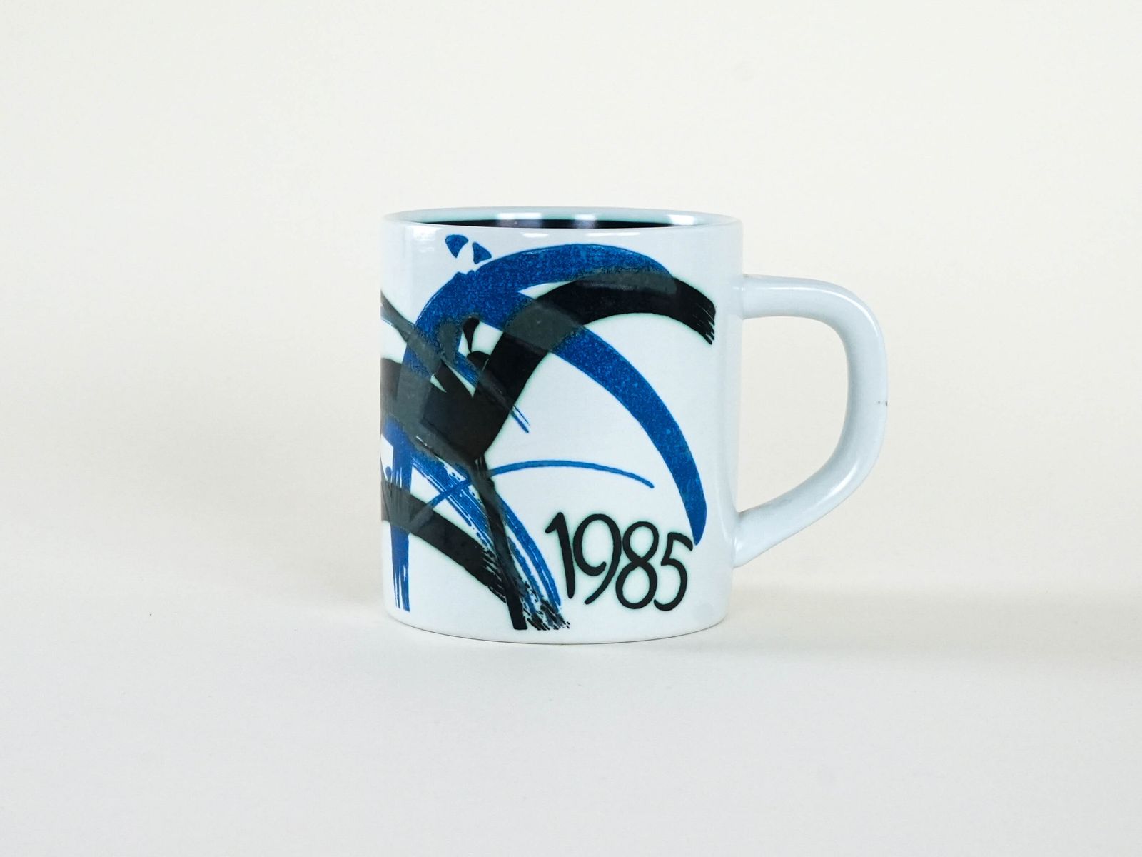 Porcelain Mug, Danish Design, 1985, Designer: Mogens Andersen, Manufacturer: Royal Copenhagen photo Home Decor