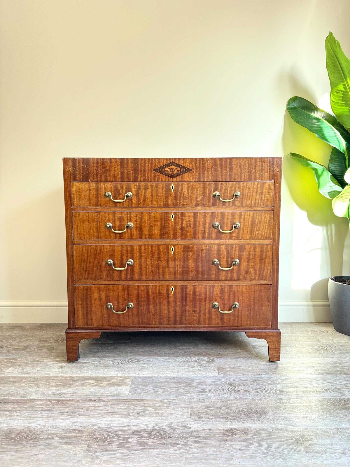 Georgian Antique Mahongany And Strung Marquetry Chest Of Drawers
