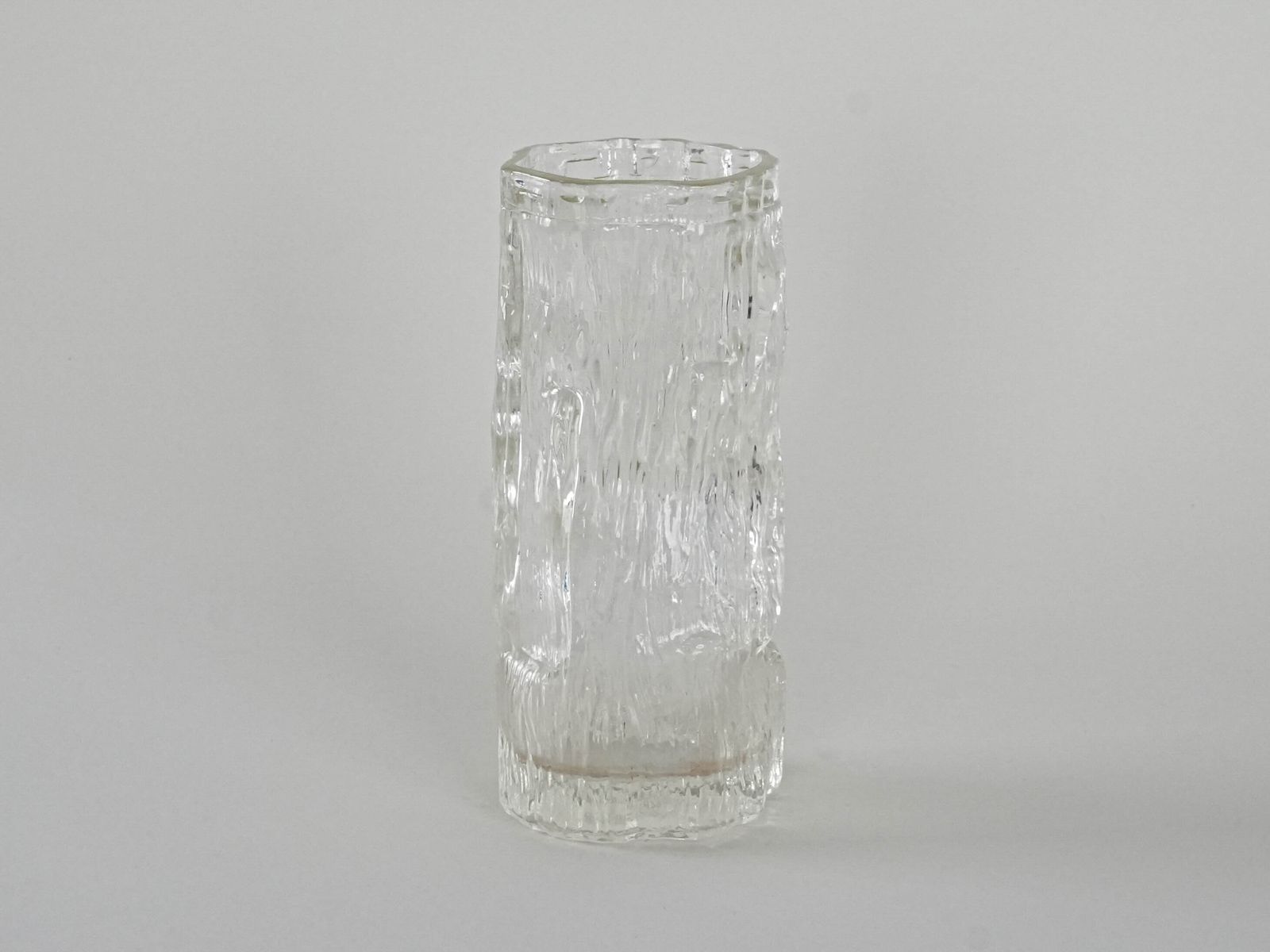 Glass Vase Avena, Finnish Design, 1960s, Designer: Tapio Wirkkala, Manufacturer: Iittala photo vinterior