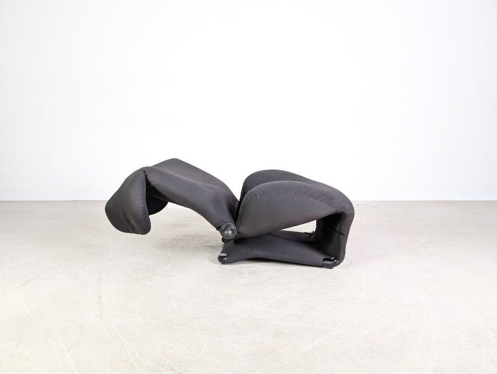 Original Cassina Wink Chair Toshiyuki Kita Black Fabric photo buy