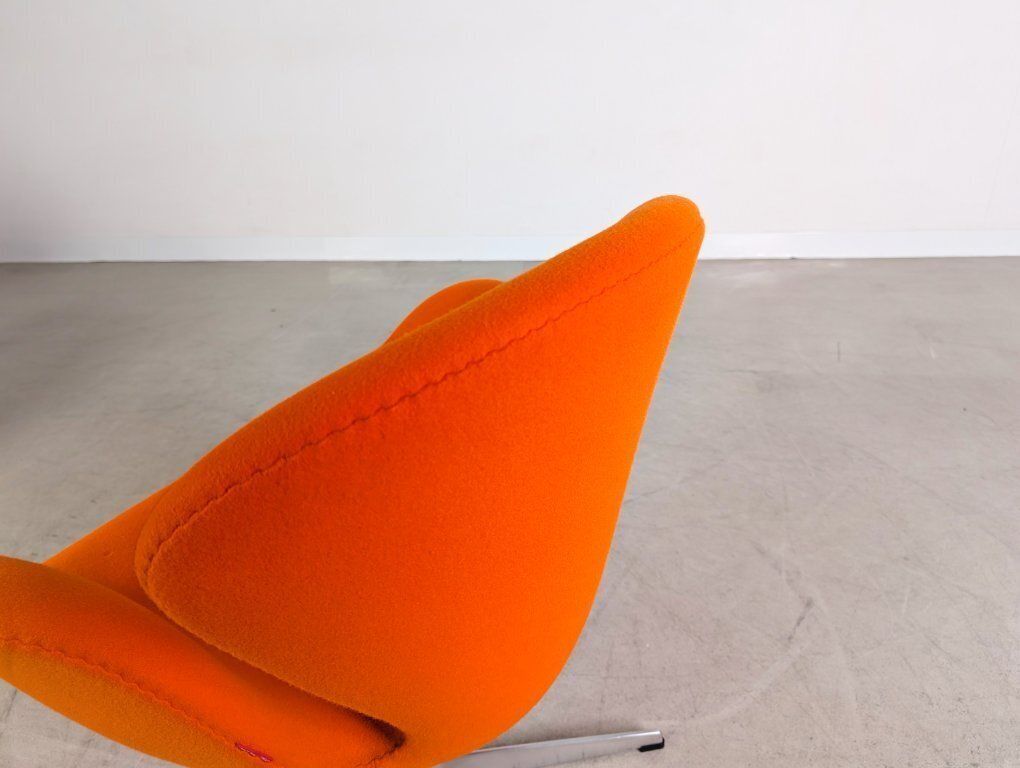 photo furniture 2x Original Fritz Hansen Swan Chair Arne Jacobsen Fabric Orange