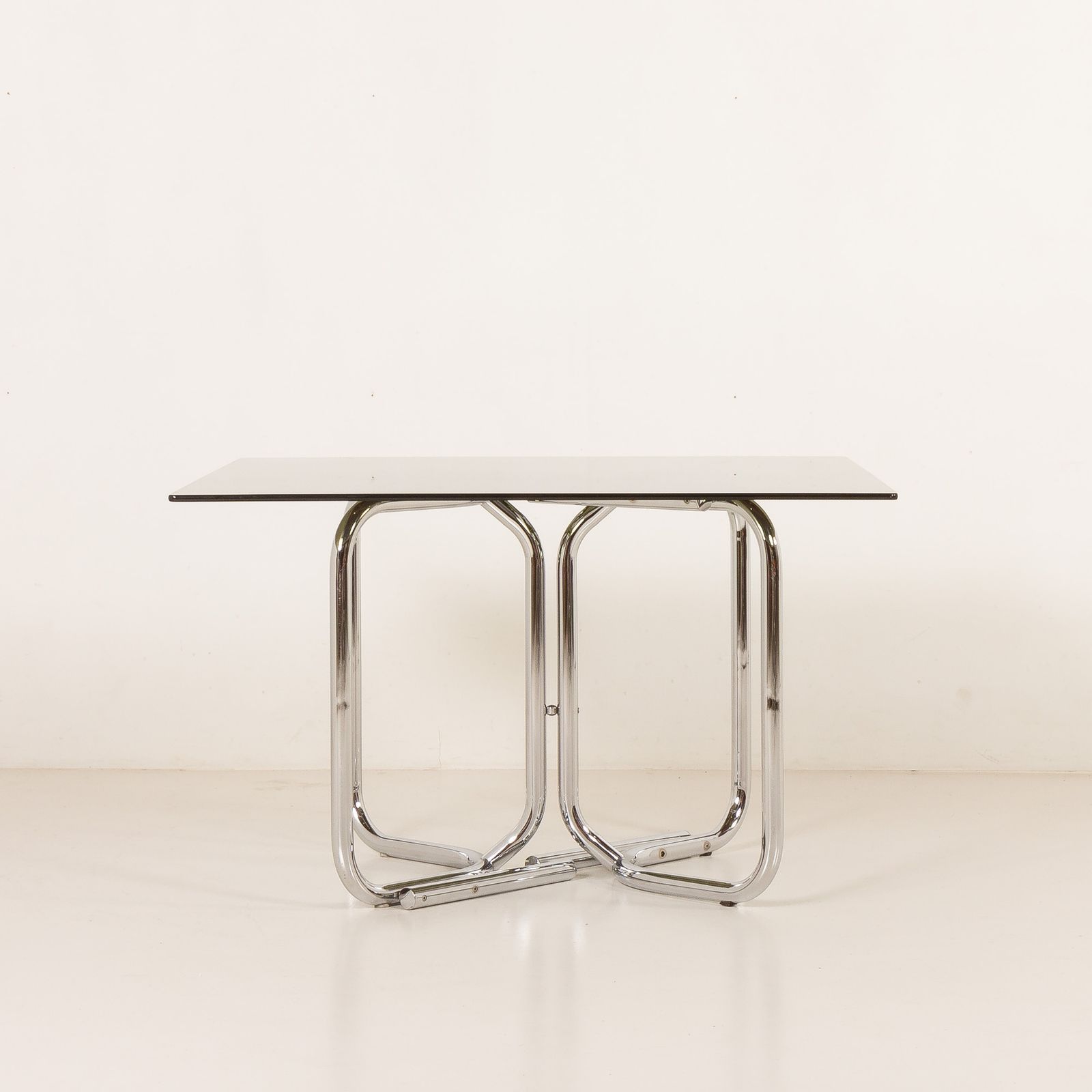 Italian Space Age Dining Table With 4 Chairs Atrr. To Giotto Stoppino, 1970s photo vinterior