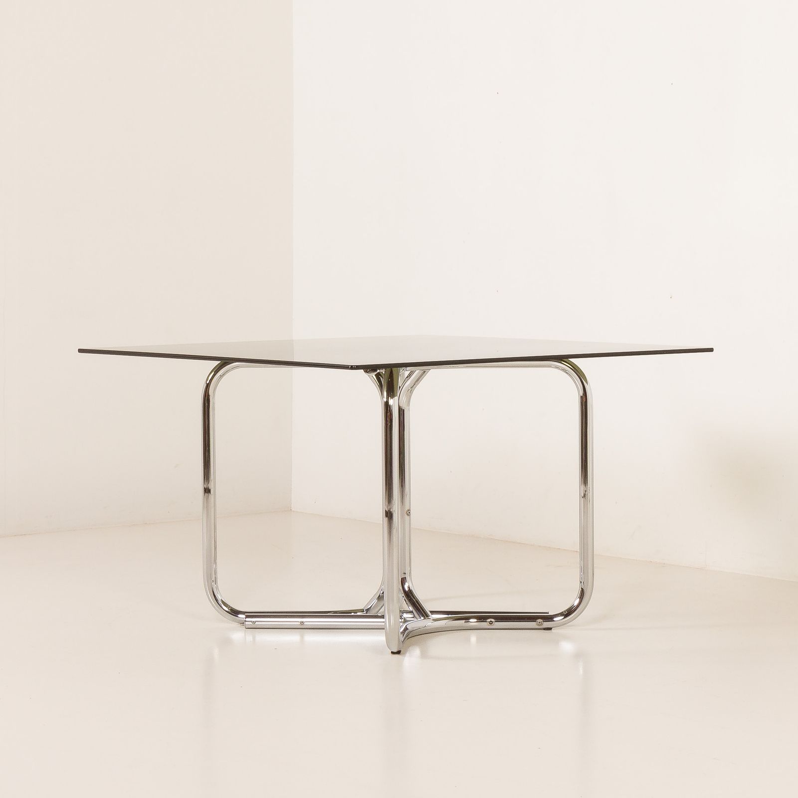 Italian Space Age Dining Table With 4 Chairs Atrr. To Giotto Stoppino, 1970s photo buy