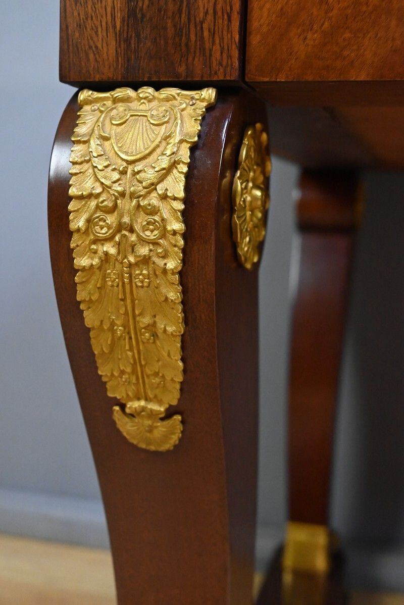 photo vintage Mahogany Desk, Egyptian Revival Style – 20th Century