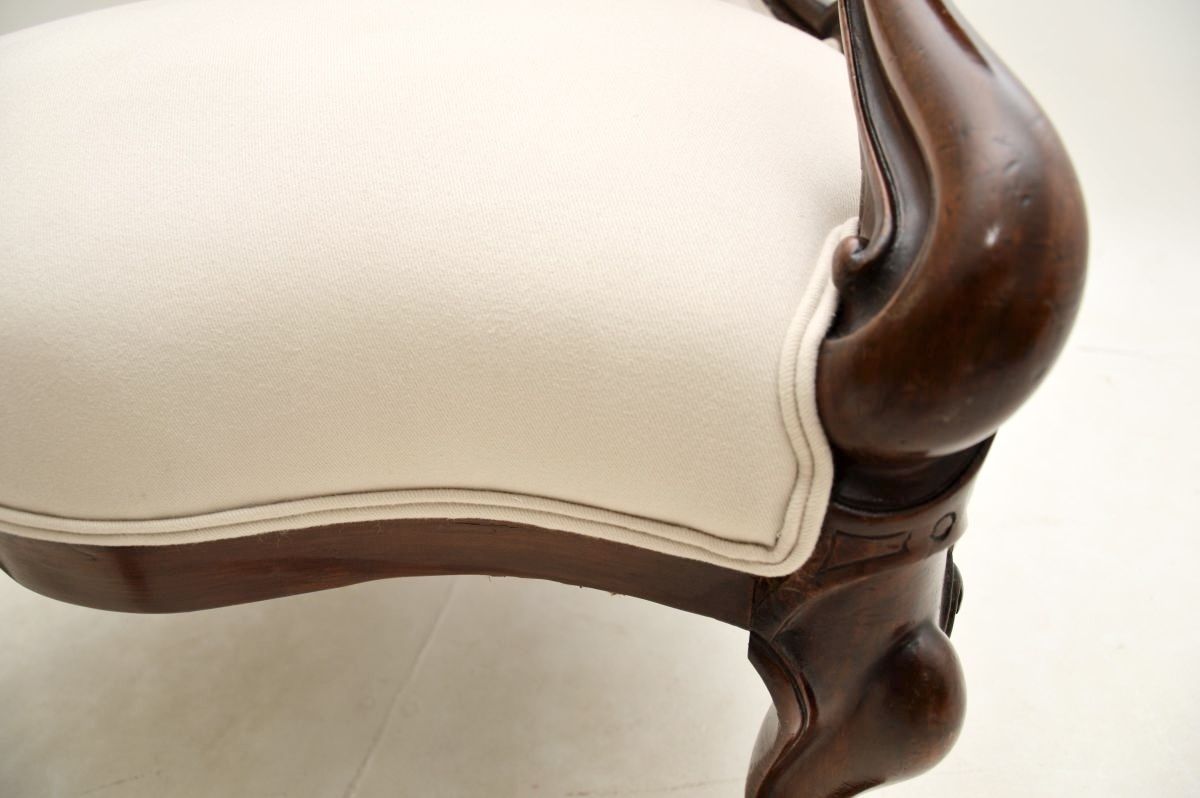 photo furniture Antique Victorian Mahogany Spoon Back Armchair