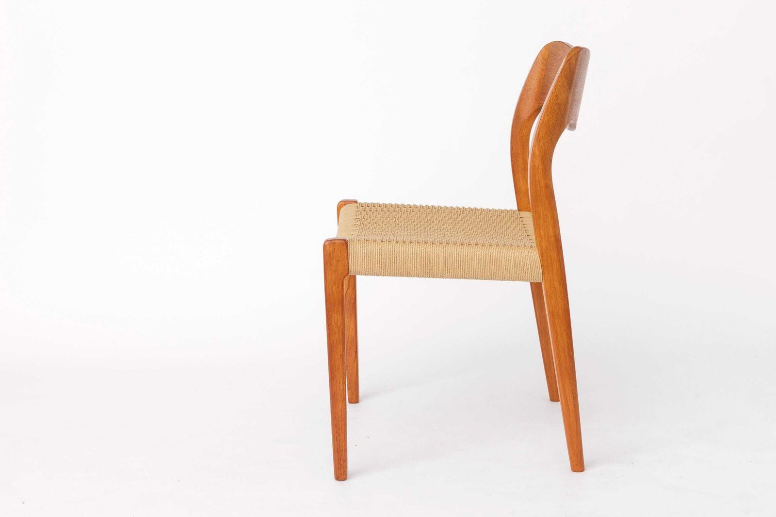 photo vinterior Set Of 8 Niels Otto Møller Model 71 Chairs, 1960s Danish Mid Century Modern, Teak Dining Chairs