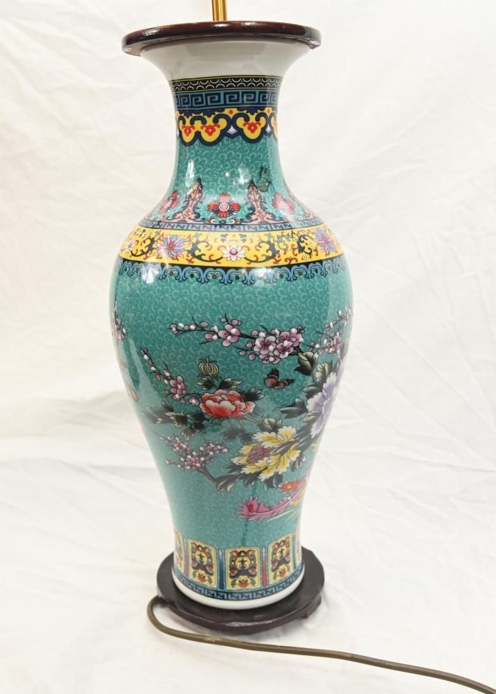 Pair Chinese Porcelain Table Lamps Famille Vert Shades photo vintage