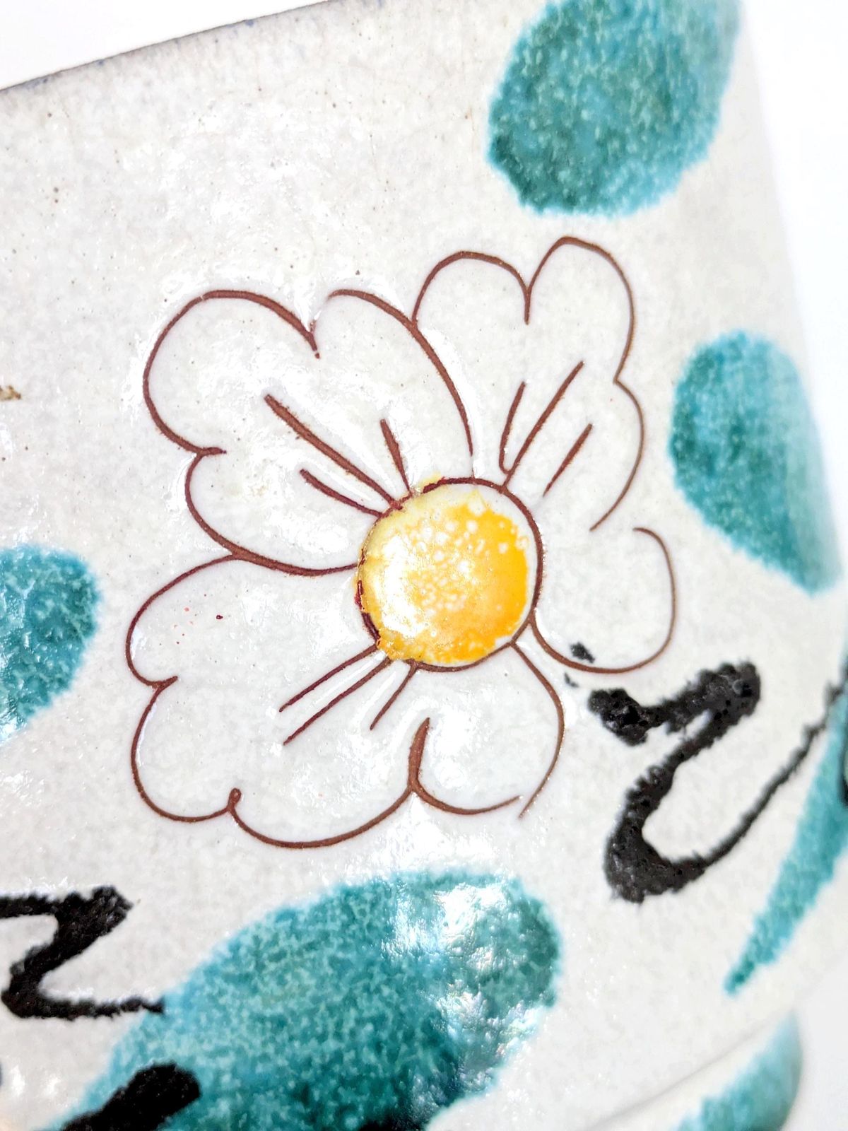 Midcentury West German Ceramic Planter, Floral Sgraffito Design Fat Lava Details, 1960s photo vinterior