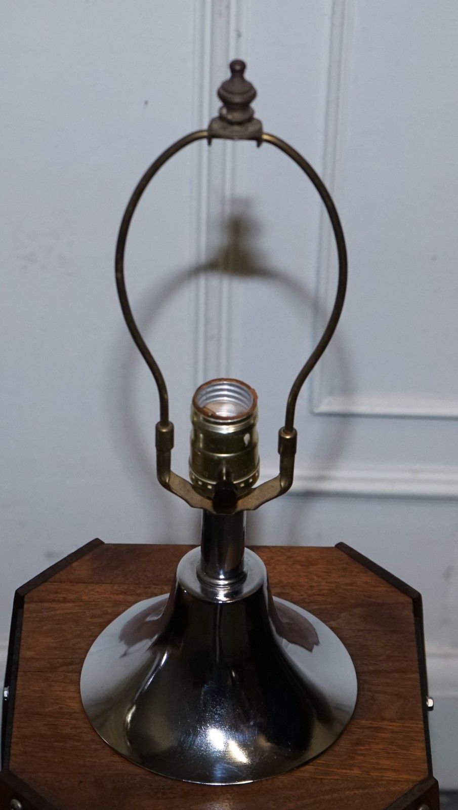 photo vinterior Pair Of Large Modern Danish Acrylic & Teak Mid Century Lamps