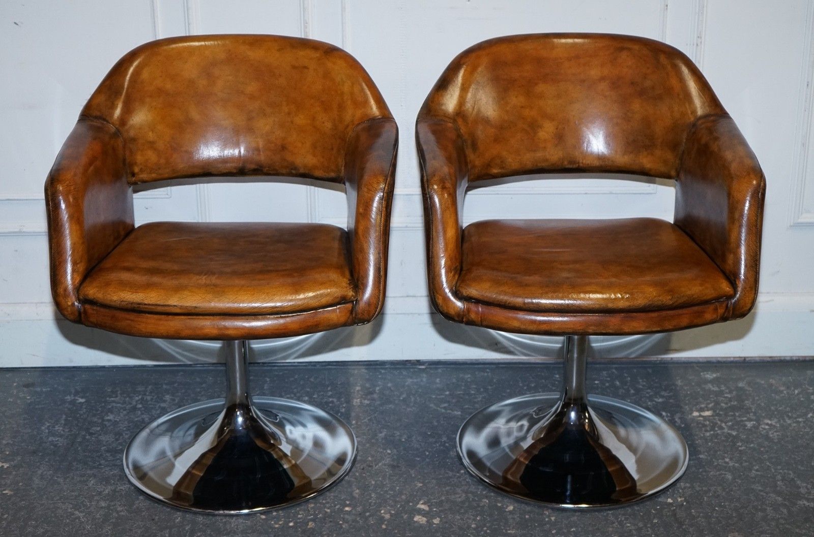 Set Of Four Restored Hand Dyed Leather Largo Johanson Design Swivel Armchairs photo for sale