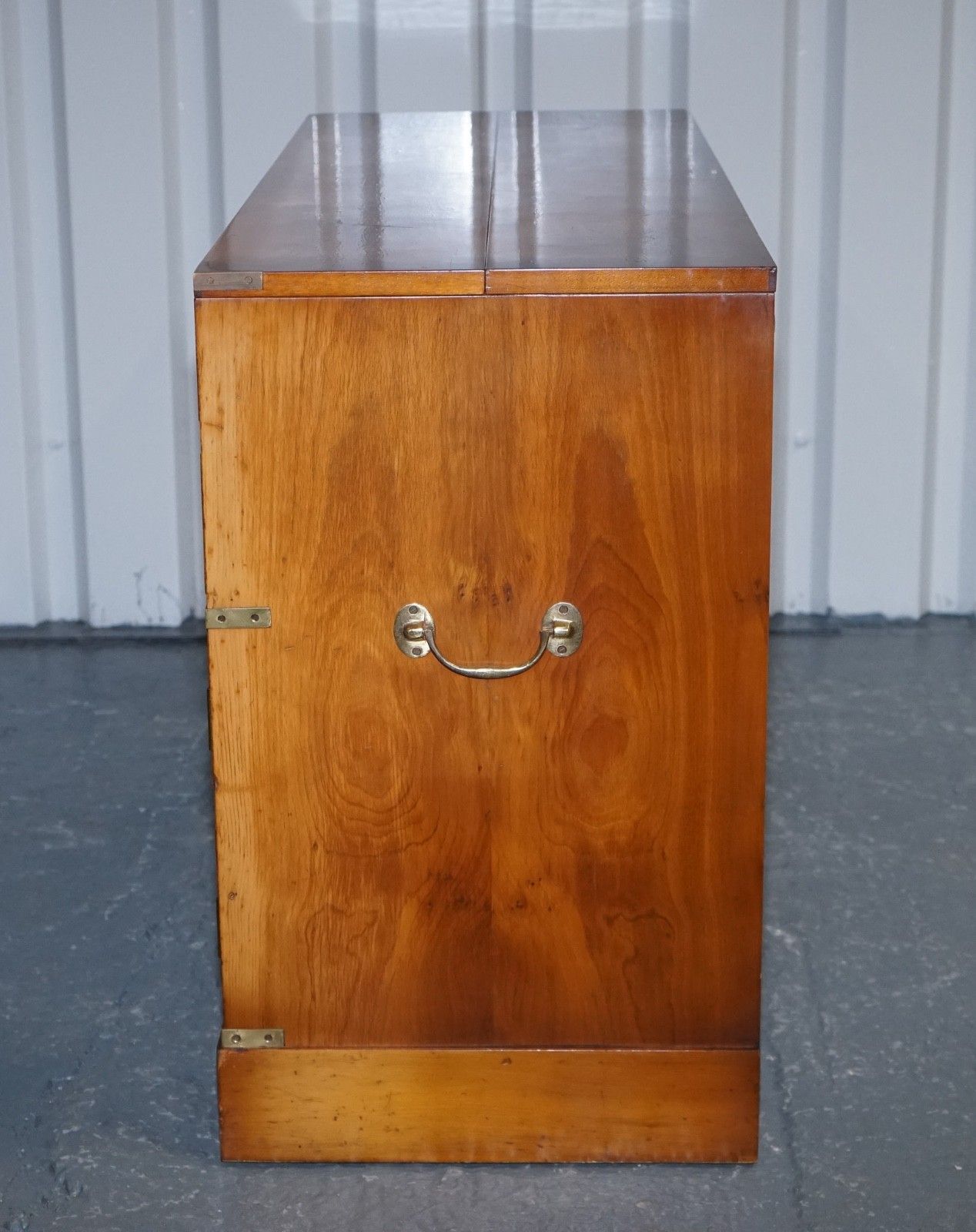 photo vintage Vintage Record Player Cabinet Hidden Inside Military Campaign Chest Of Drawers