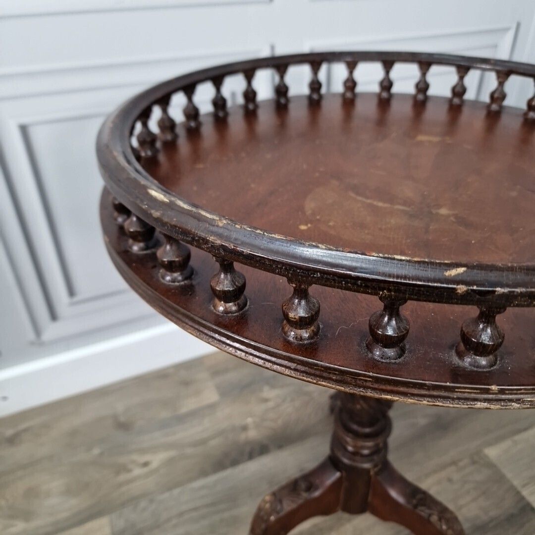 Furniture Antique Lamp Table Vintage Turned Wood Mahogany Side Wine Pedestal Plant Stand photo